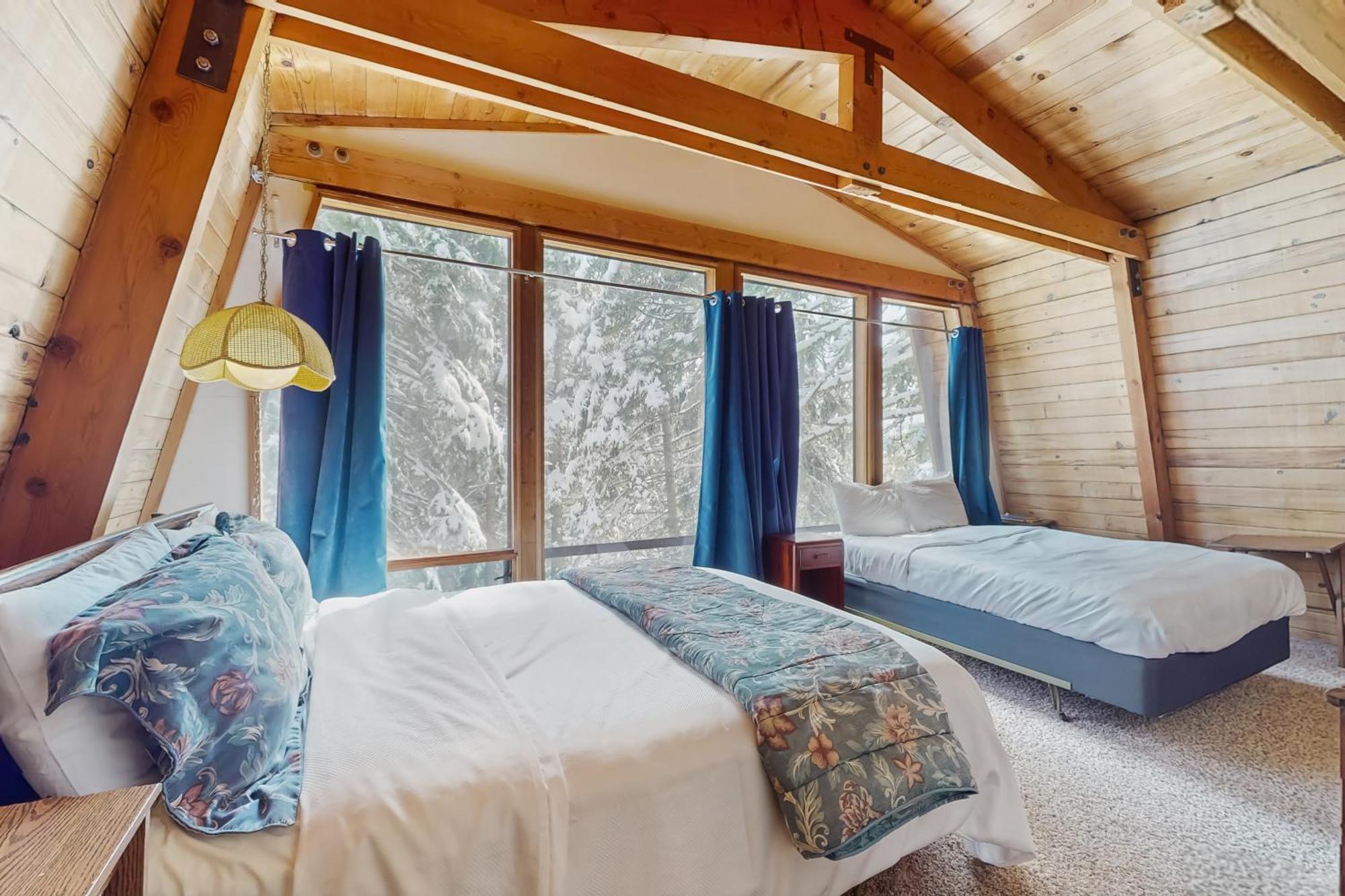 Retro Family Gathering Home In Tahoe Donner Truckee Exterior photo
